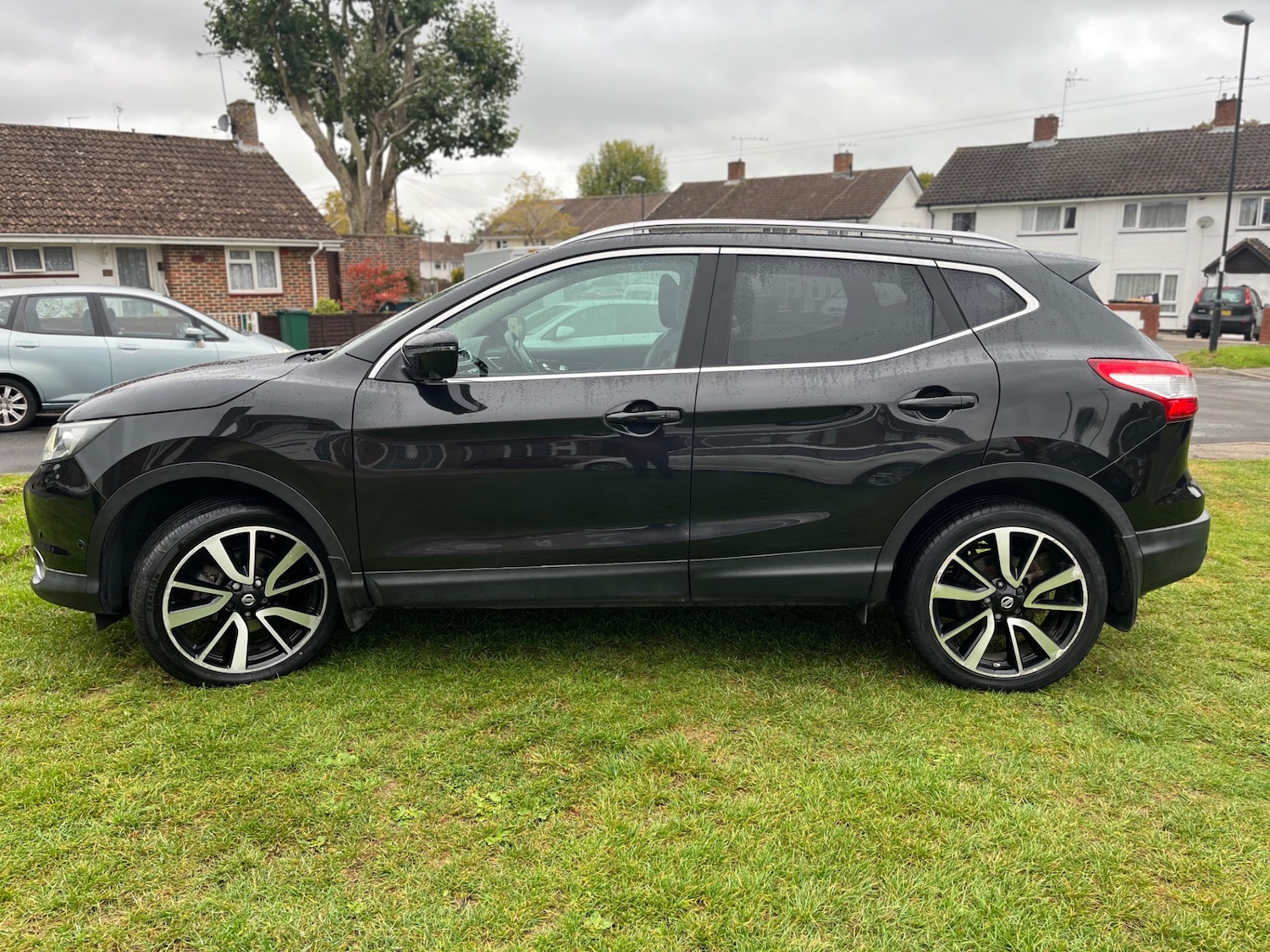 Used Nissan Qashqai 2015 for sale - 76281133: Photo 2