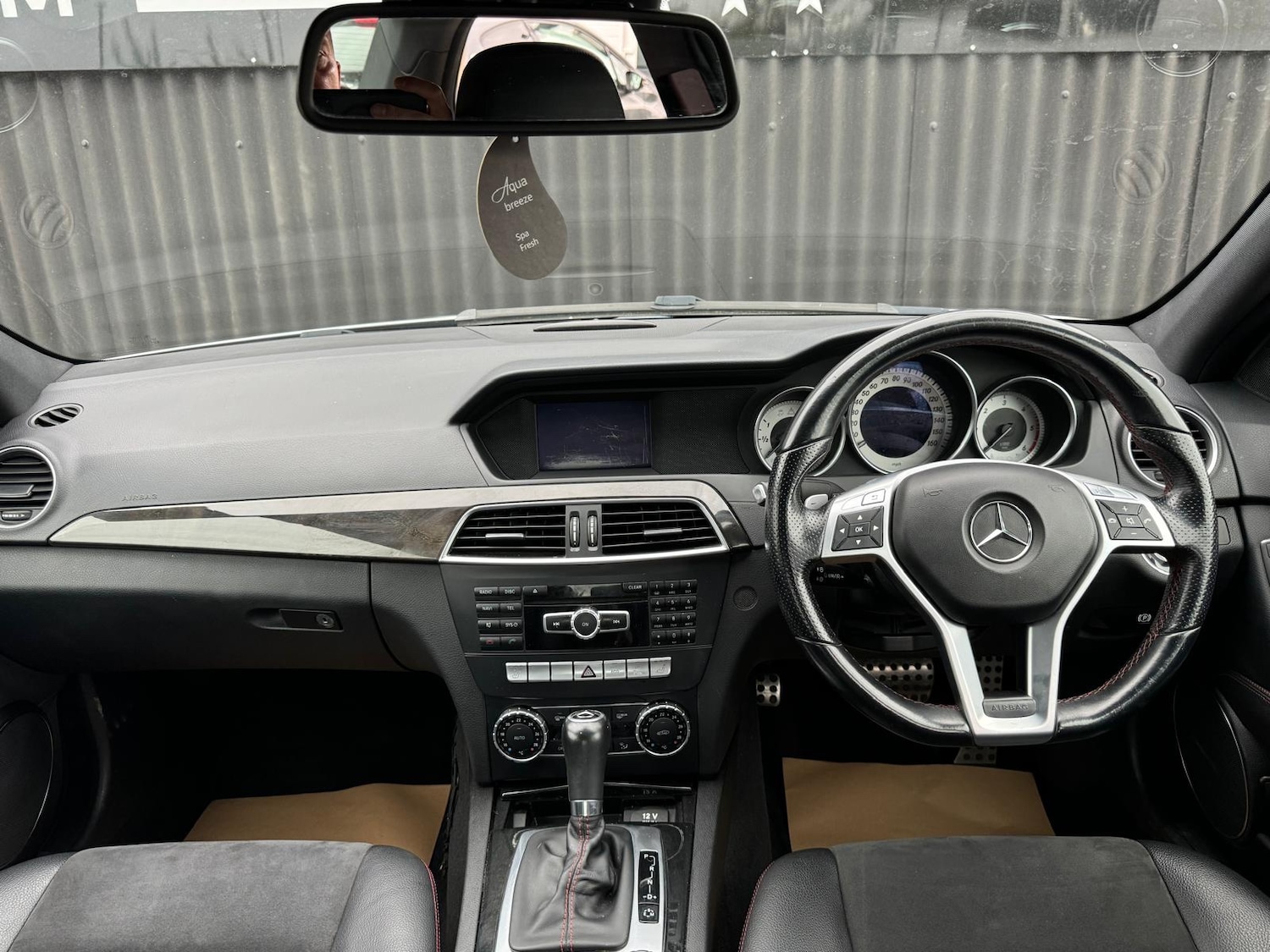 Used Mercedes-Benz C Class 2013 for sale - 76627319: Photo 11