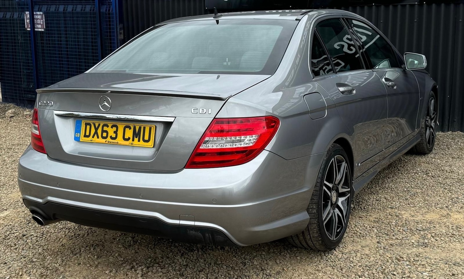 Used Mercedes-Benz C Class 2013 for sale - 76627319: Photo 2