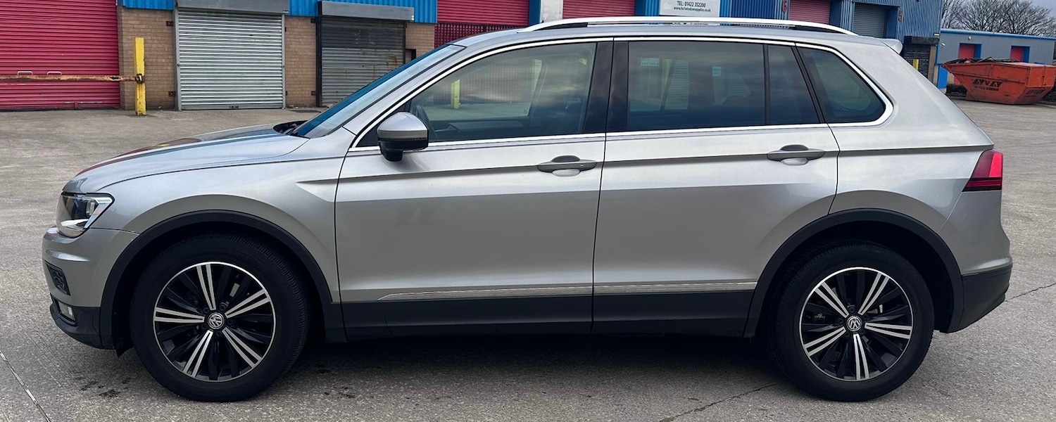 Used Volkswagen Tiguan 2017 for sale - 77400093: Photo 2