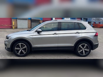 Used Volkswagen Tiguan 2017 for sale - 77400093: Photo