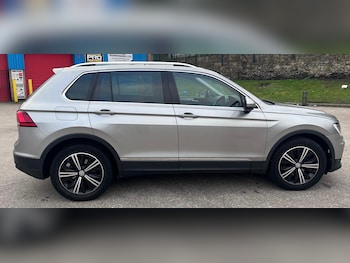 Used Volkswagen Tiguan 2017 for sale - 77400093: Photo