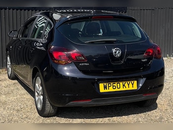 Used Vauxhall Astra 2010 for sale - 76974747: Photo