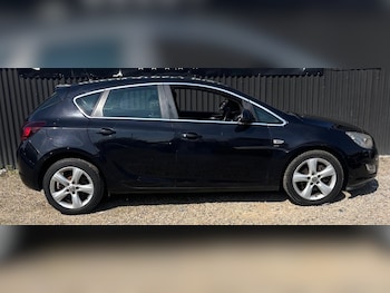 Used Vauxhall Astra 2010 for sale - 76974747: Photo