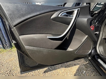 Used Vauxhall Astra 2010 for sale - 76974747: Photo