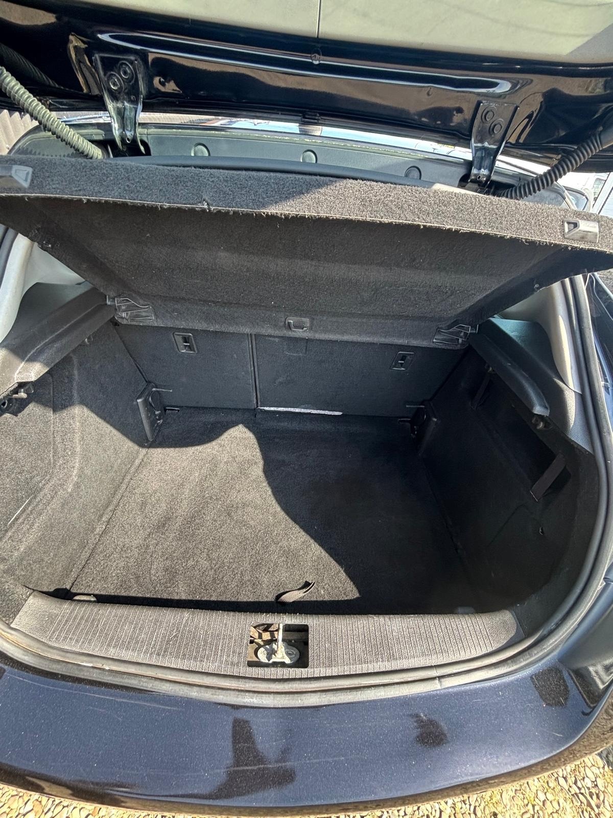 Used Vauxhall Astra 2010 for sale - 76974747: Photo 7