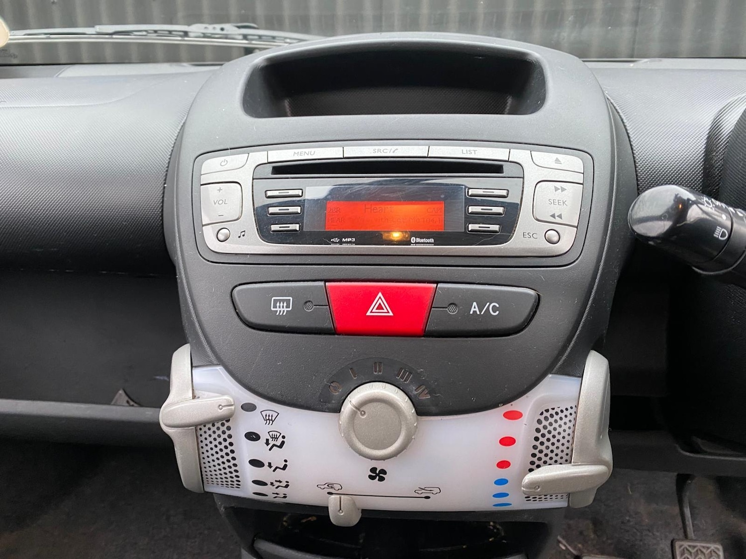 Used Peugeot 107 2014 for sale - 76665938: Photo 7