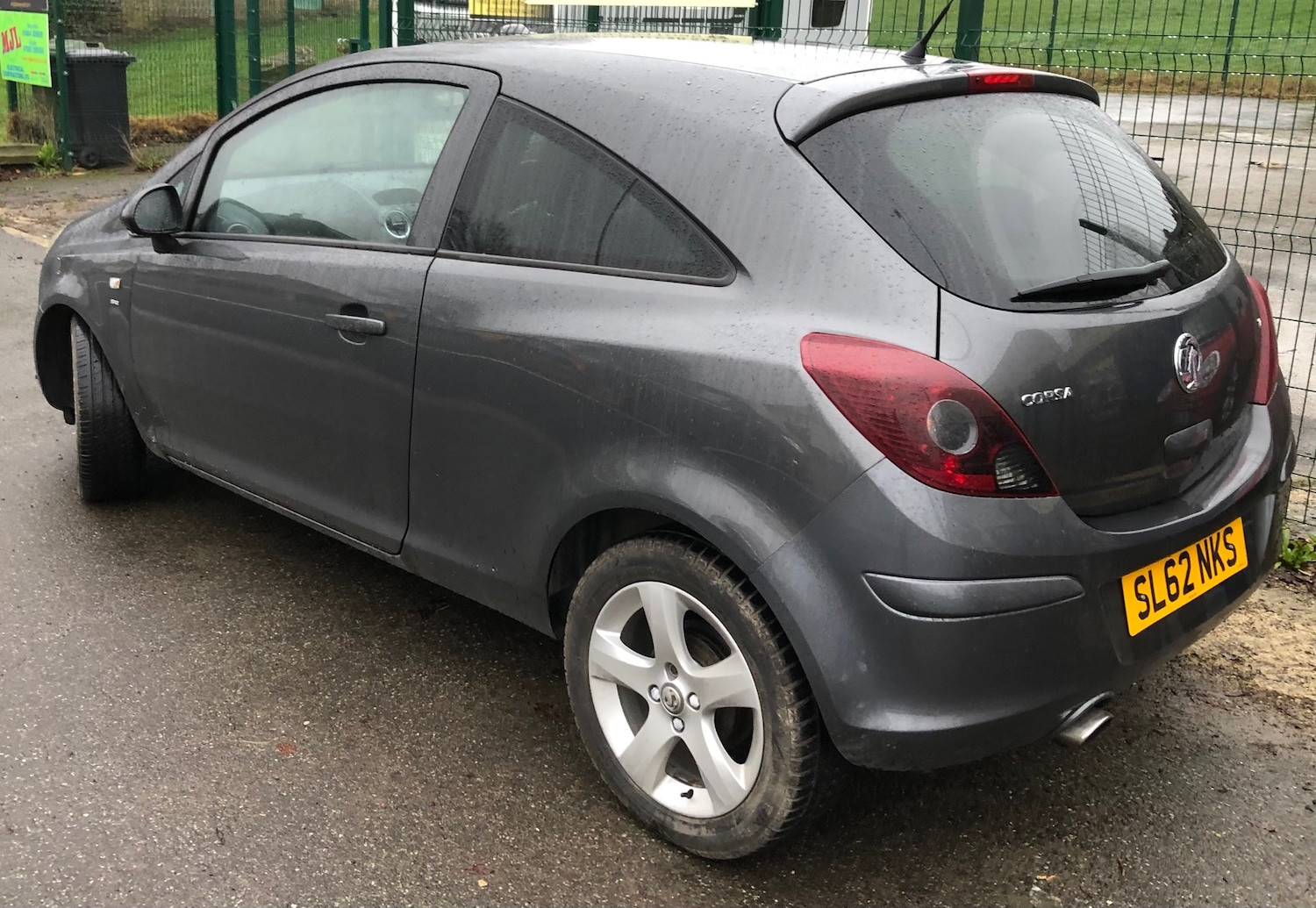 Used Vauxhall Corsa 2012 for sale - 77525692: Photo 3