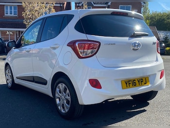 Used Hyundai i10 2016 for sale - 78431490: Photo