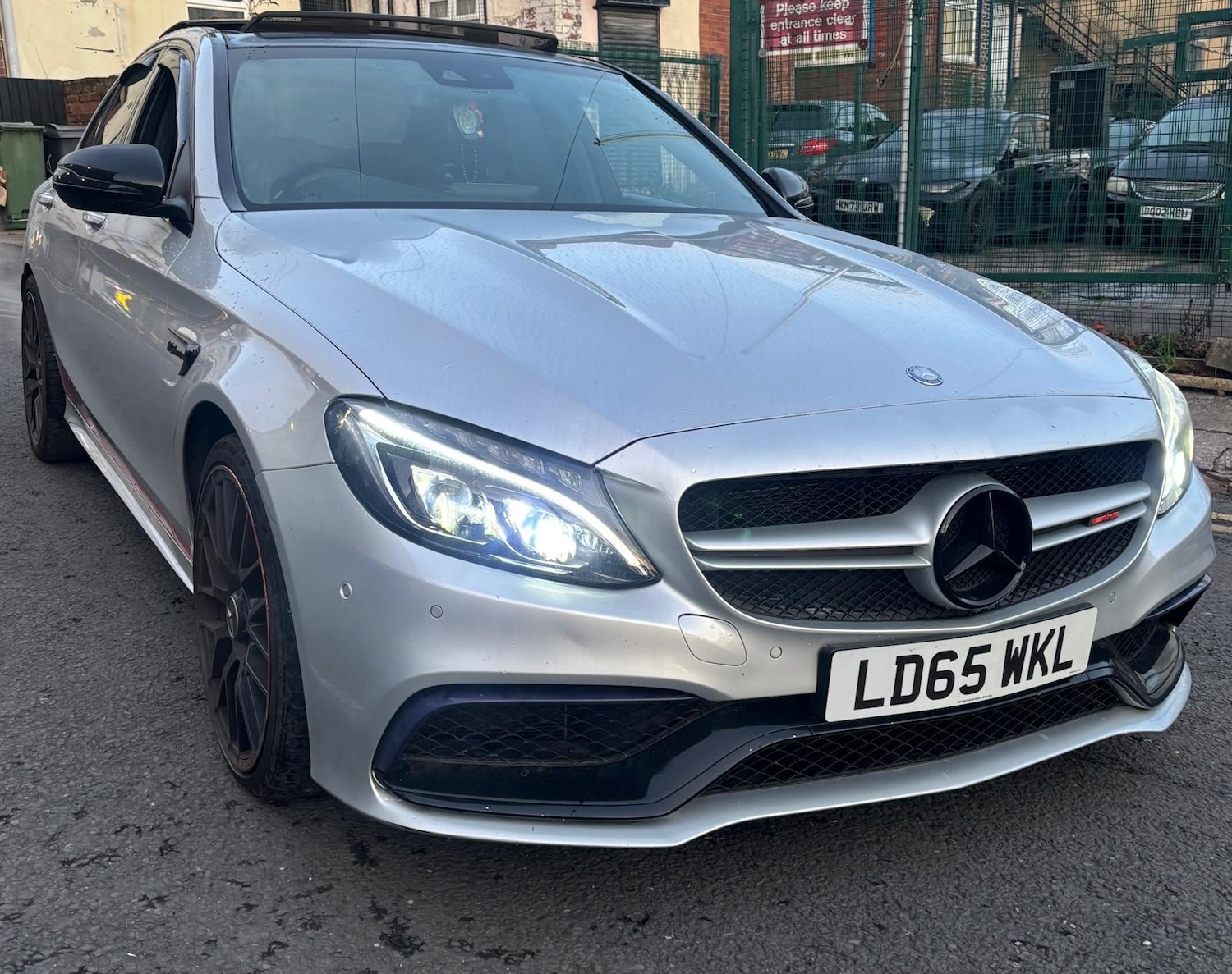 Used Mercedes-Benz C Class 2015 for sale - 76973958: Photo 3