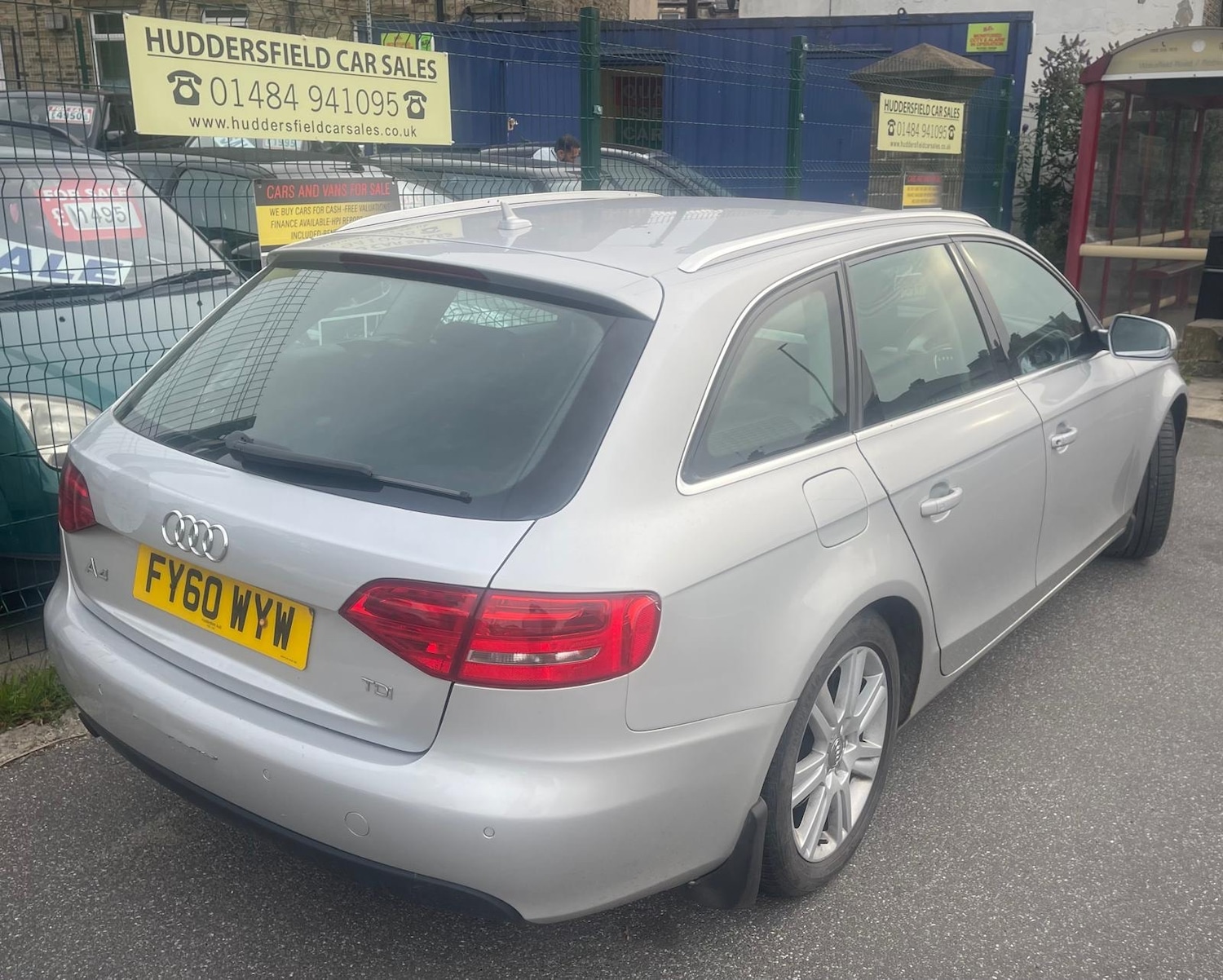 Used Audi A4 2010 for sale - 76505279: Photo 4