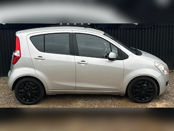 Used Suzuki Splash 2011 for sale - 76974790: Photo