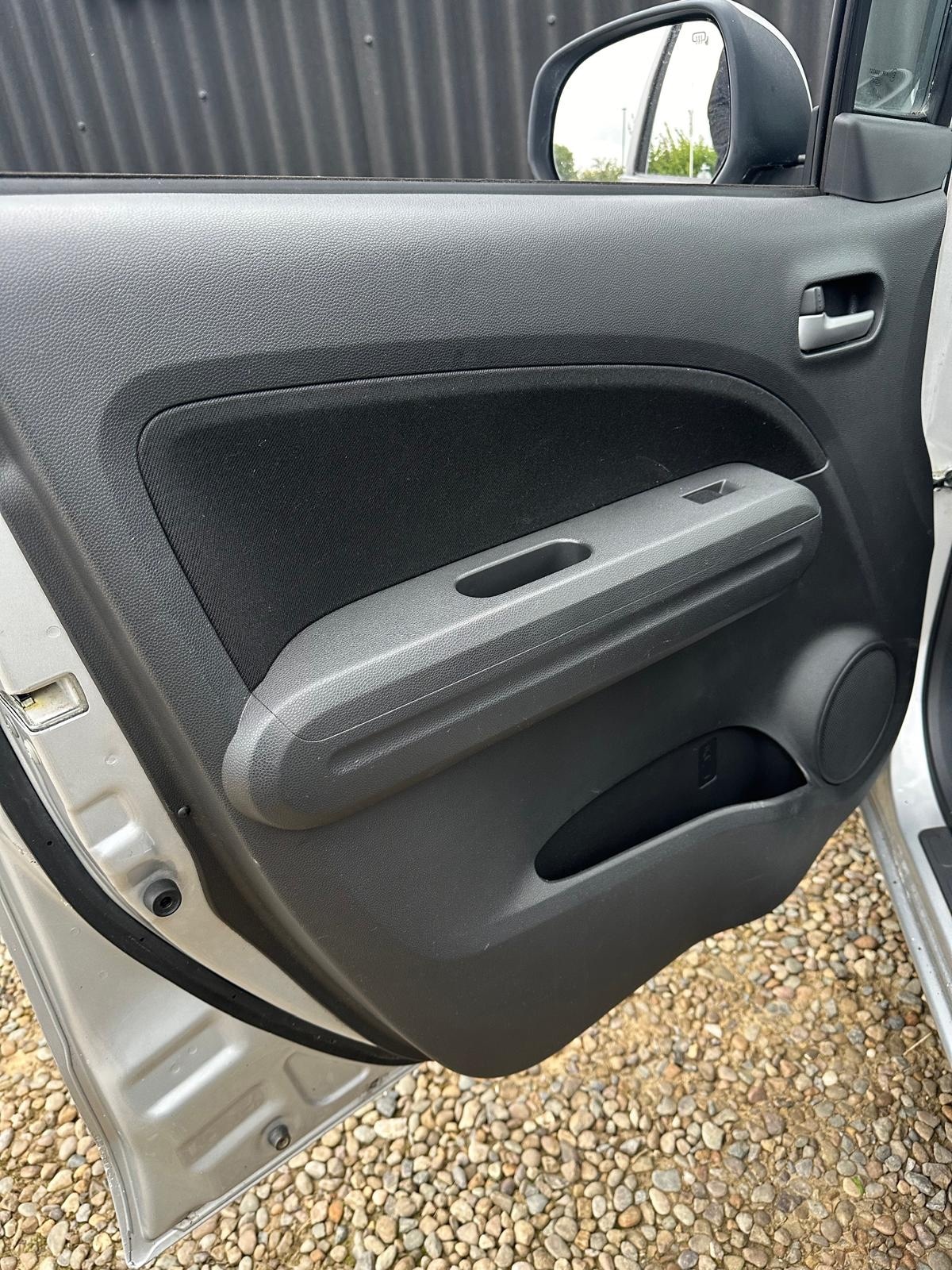 Used Suzuki Splash 2011 for sale - 76974790: Photo 8