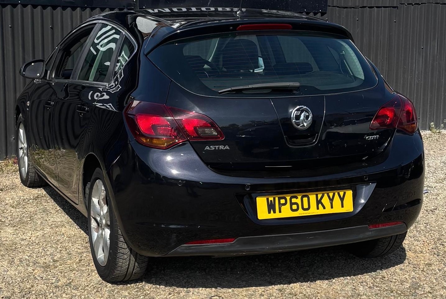 Used Vauxhall Astra 2010 for sale - 77175976: Photo 3