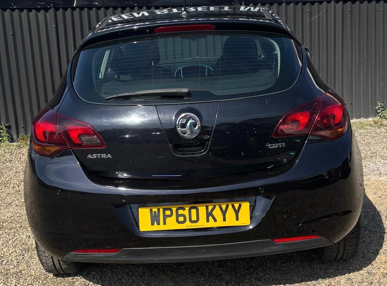 Used Vauxhall Astra 2010 for sale - 77175976: Photo 4
