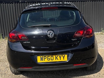 Used Vauxhall Astra 2010 for sale - 77175976: Photo
