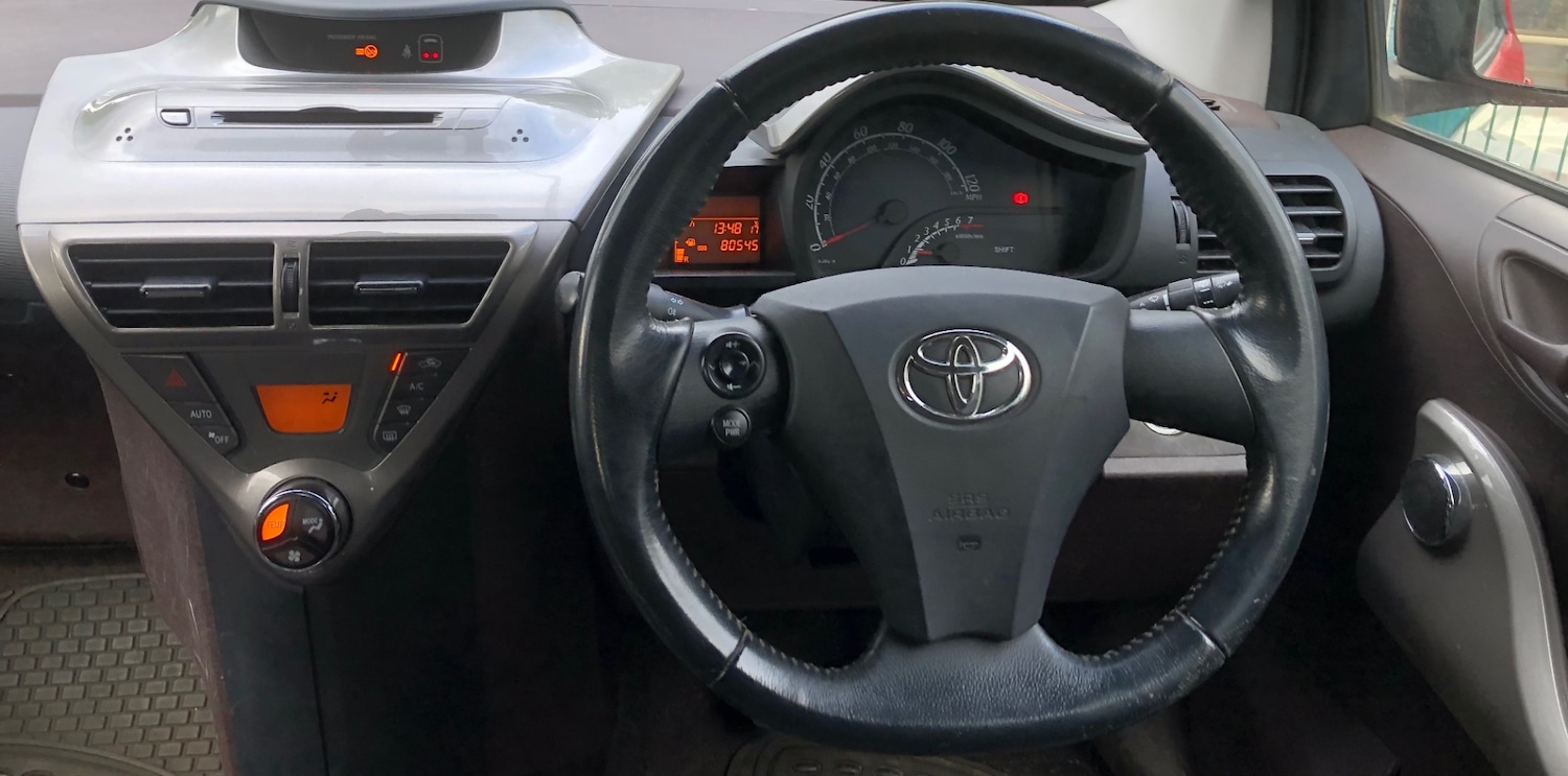 Used Toyota IQ 2010 for sale - 76482742: Photo 11