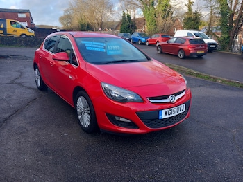 2015 (15) - 1.6i 16V Excite 5dr