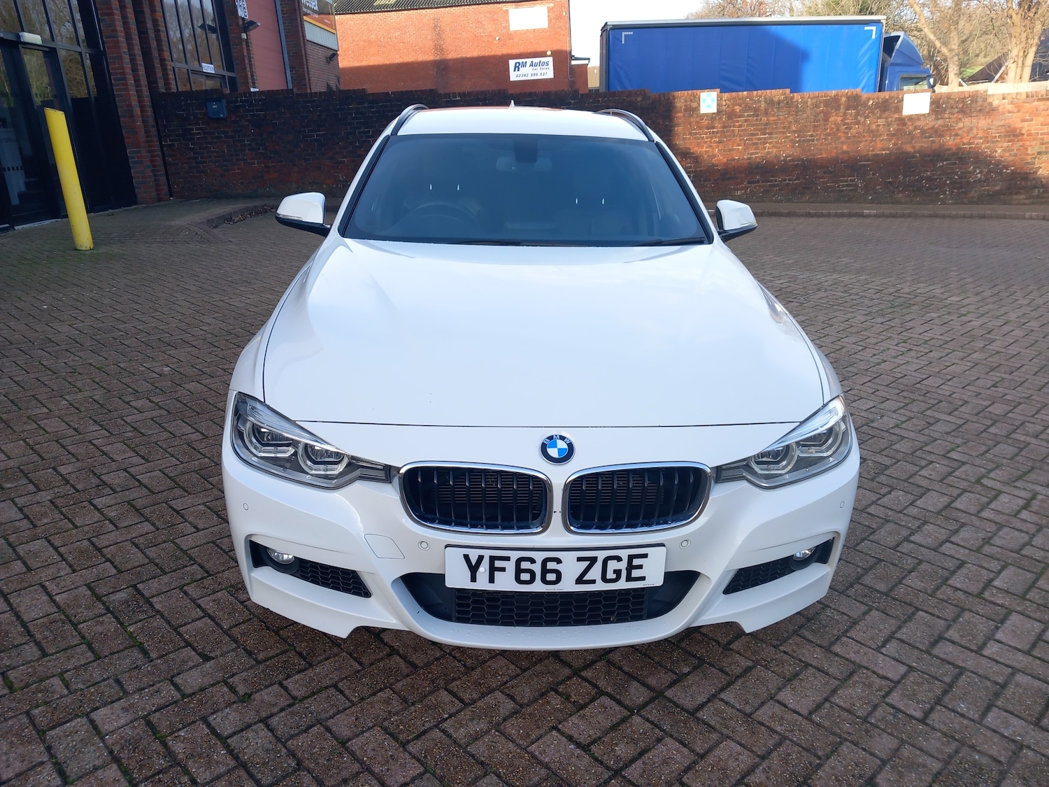 Used BMW 3 Series 2016 for sale - 76783336: Photo 2