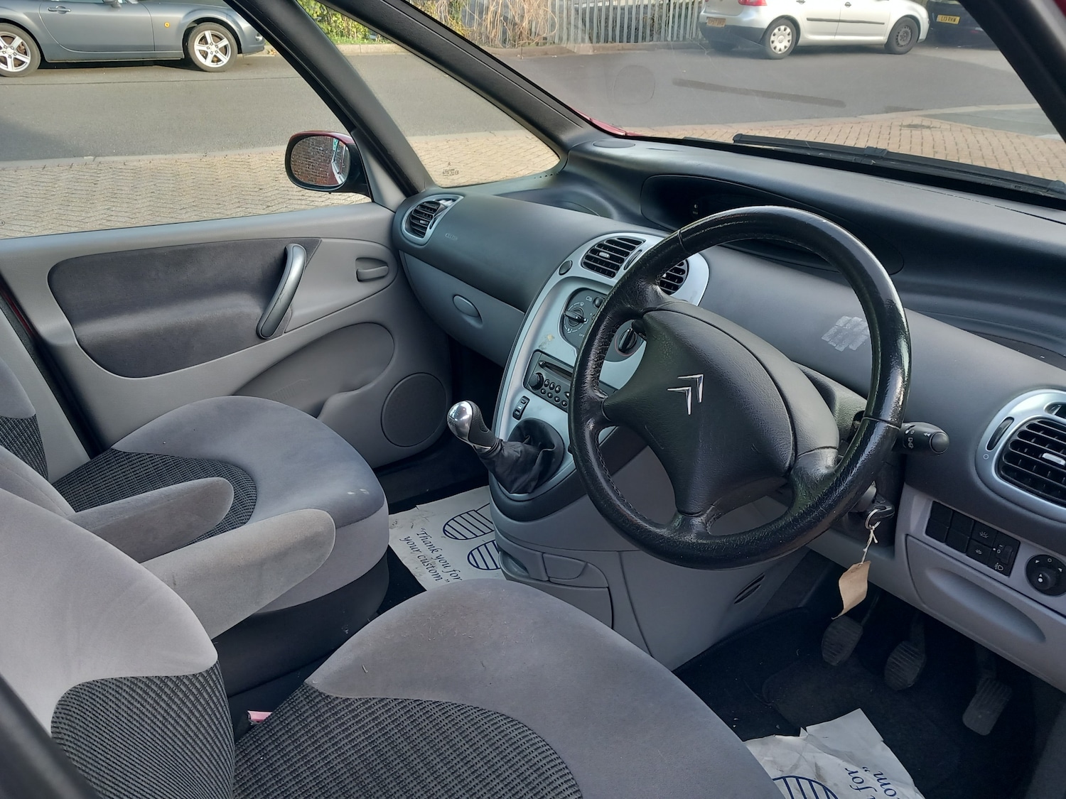 Used Citroen Xsara Picasso 2008 for sale - 76198121: Photo 10