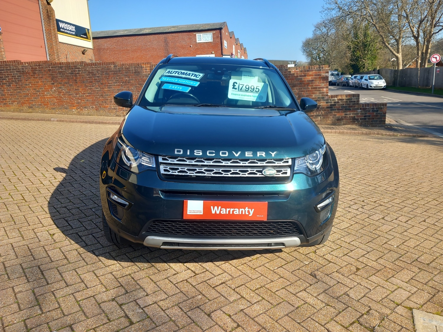 Used Land Rover Discovery Sport 2017 for sale - 77962389: Photo 2