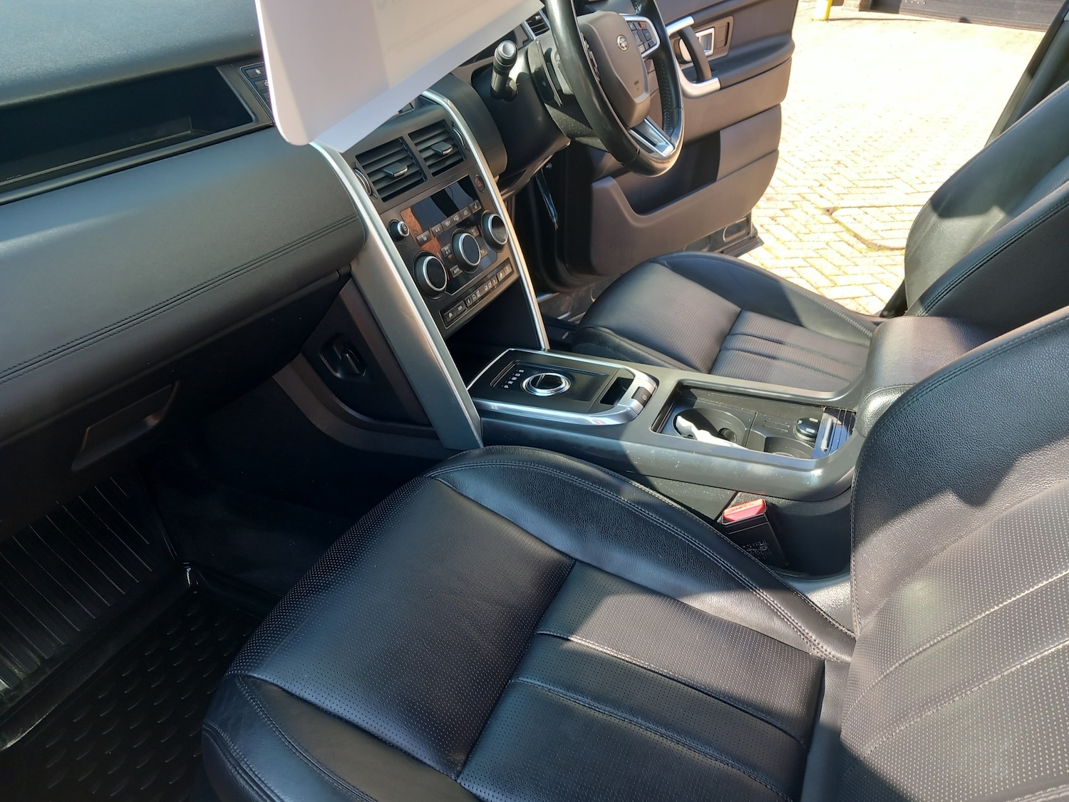 Used Land Rover Discovery Sport 2017 for sale - 77962389: Photo 22