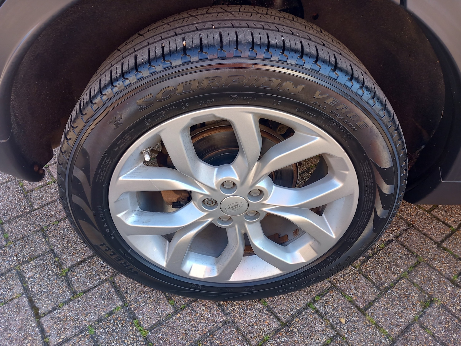 Used Land Rover Discovery Sport 2017 for sale - 77962389: Photo 7