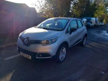 Used Renault Captur 2017 for sale - 74177517: Photo