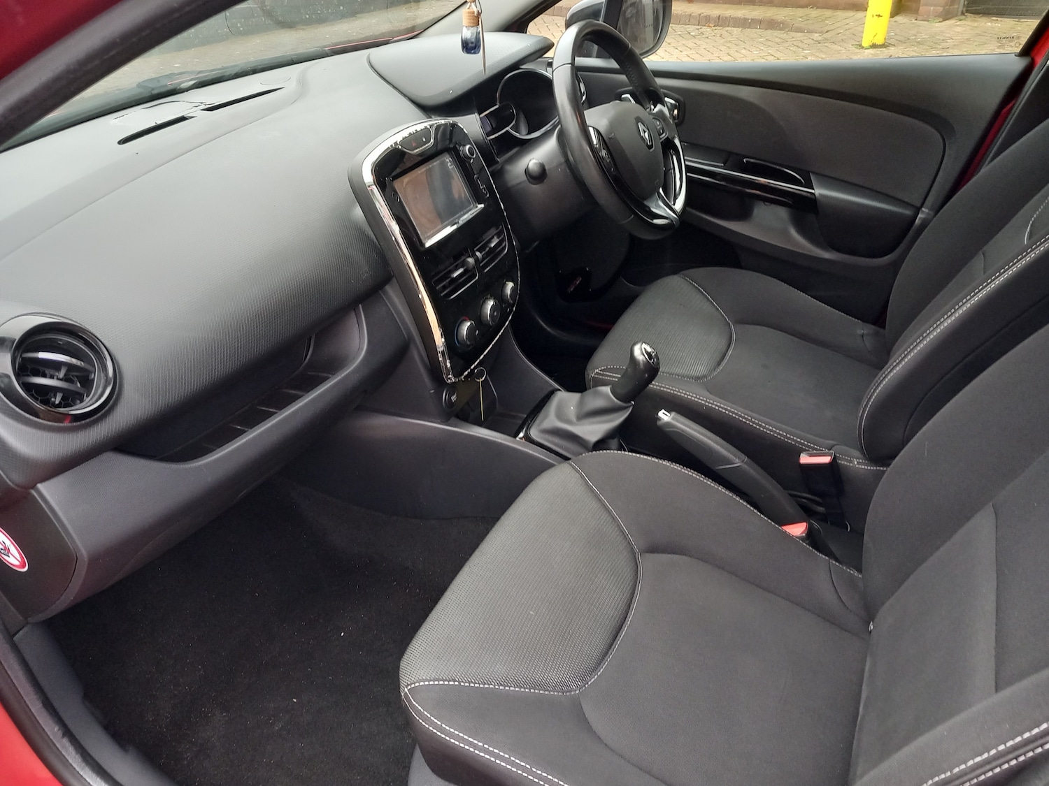 Used Renault Clio 2014 for sale - 76905190: Photo 15