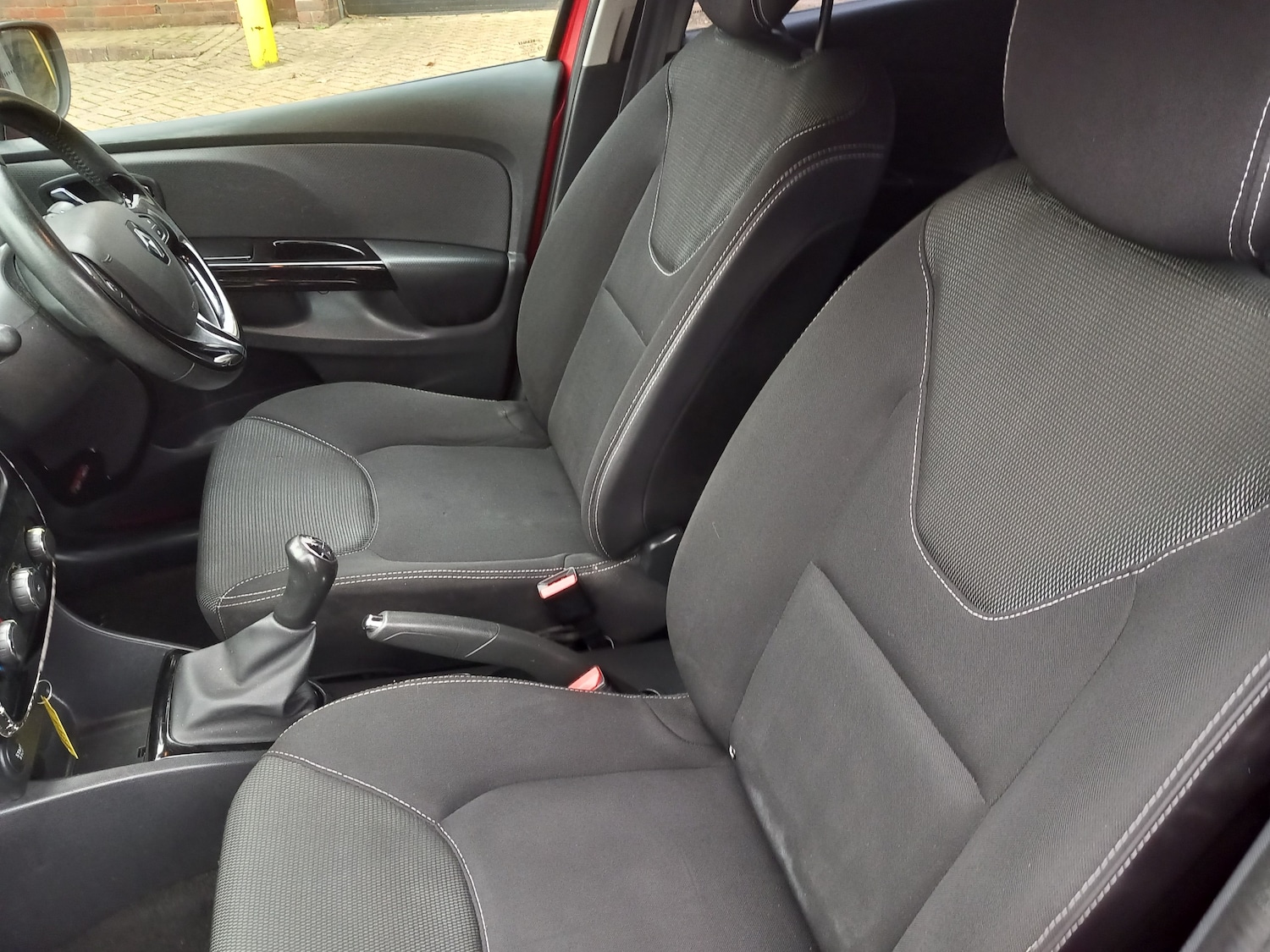 Used Renault Clio 2014 for sale - 76905190: Photo 16