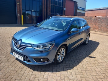 Used Renault Megane 2017 for sale - 79335246: Photo