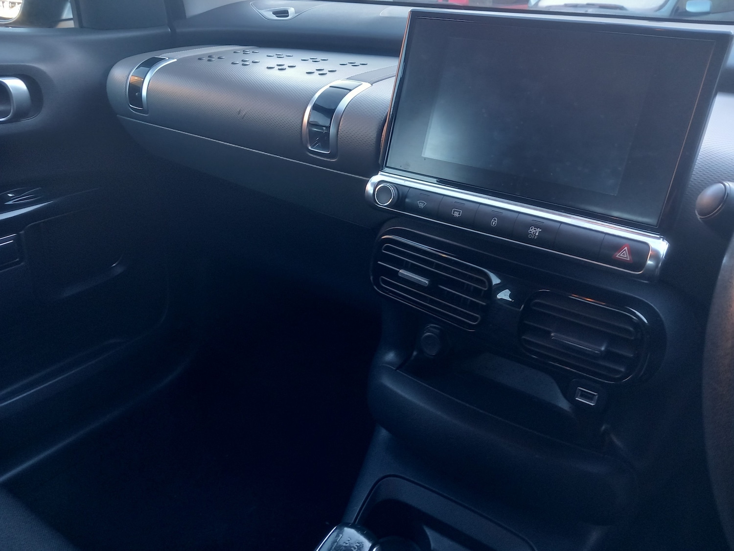 Used Citroen C4 Cactus 2018 for sale - 76663108: Photo 16