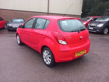 Used Hyundai i20 2013 for sale - 76972950: Photo