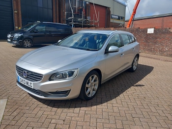 Used Volvo V60 2013 for sale - 78289167: Photo