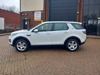 Used Land Rover Discovery Sport 2016 for sale - 78453480: Photo