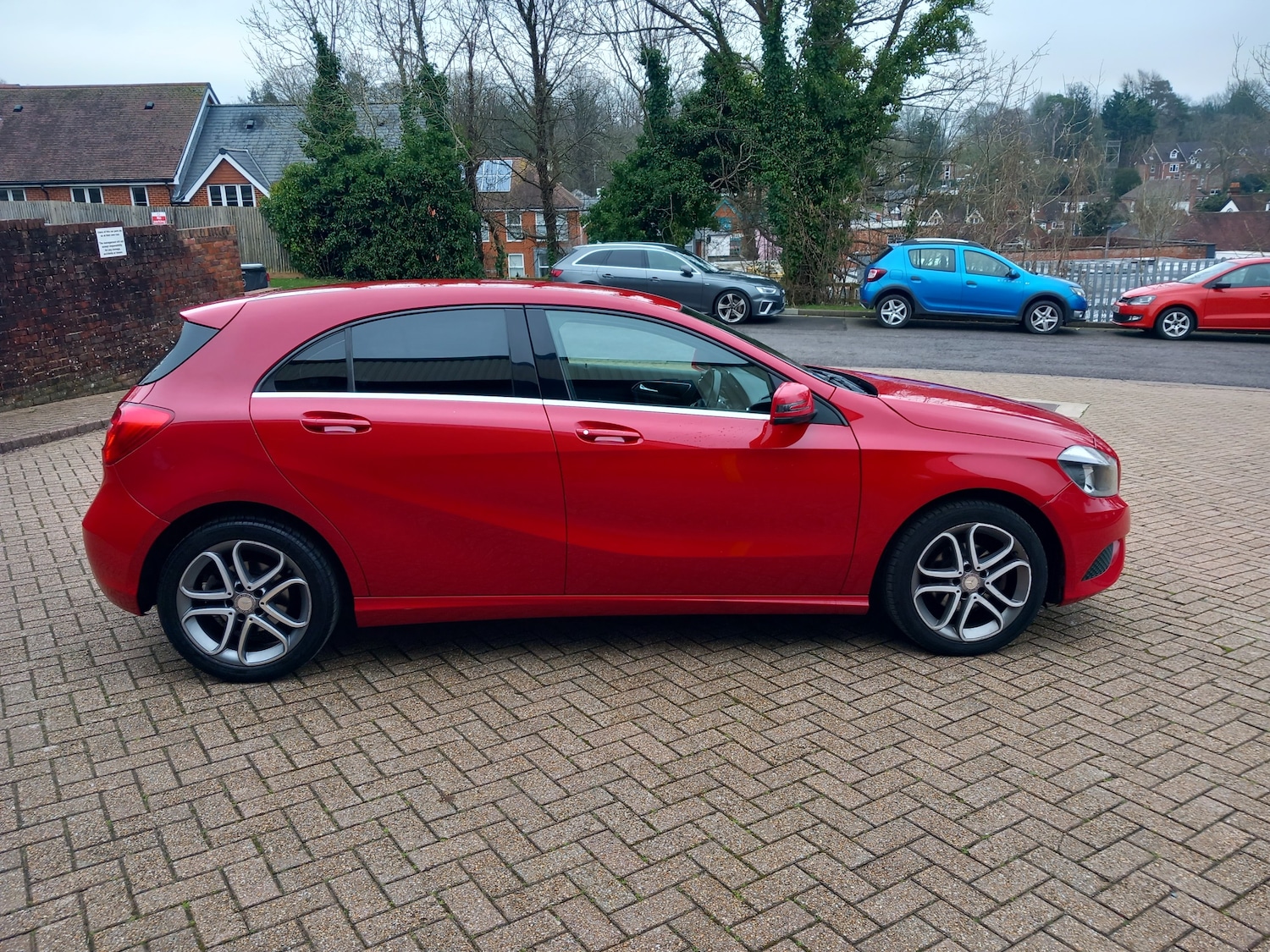 Used Mercedes-Benz A-Class 2013 for sale - 77616987: Photo 8