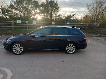 Used Volkswagen Golf 2017 for sale - 78036875: Photo