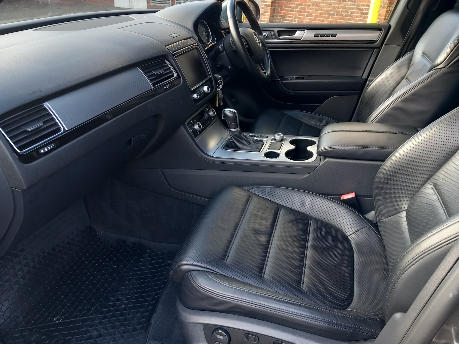 Used Volkswagen Touareg 2015 for sale - 76905189: Photo 20