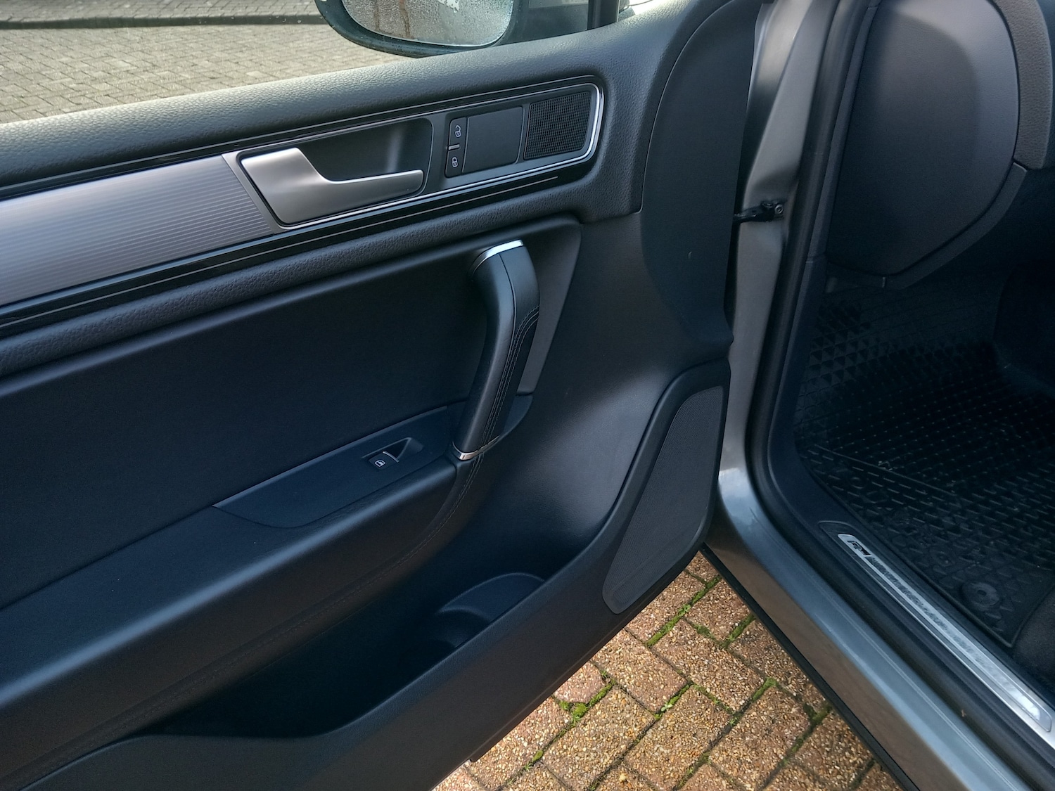 Used Volkswagen Touareg 2015 for sale - 76905189: Photo 22