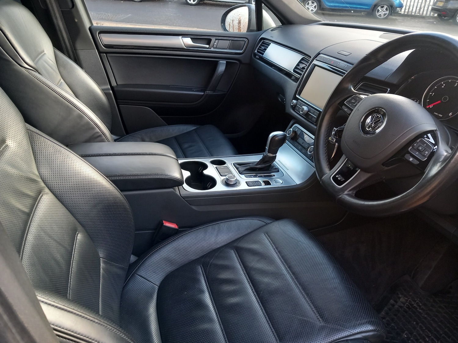 Used Volkswagen Touareg 2015 for sale - 76905189: Photo 9