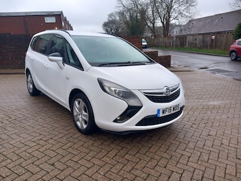 2015 (15) - 1.4T Exclusiv 5dr