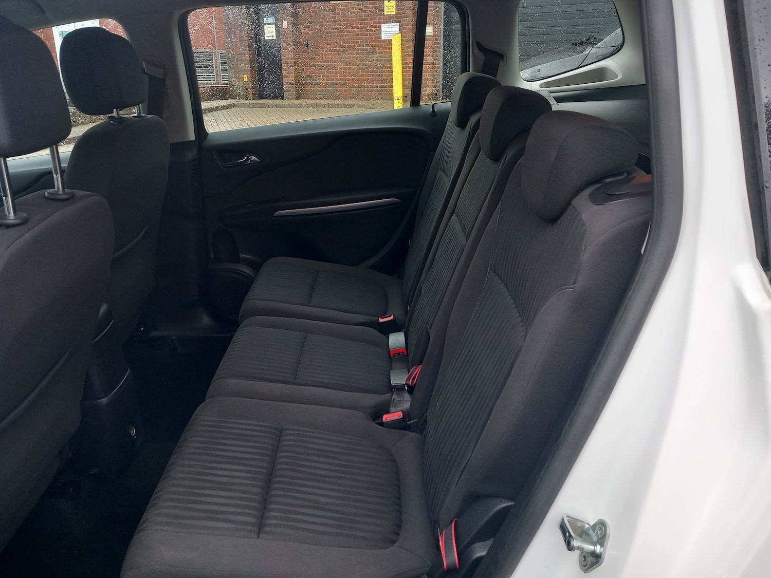 Used Vauxhall Zafira 2015 for sale - 77460450: Photo 21