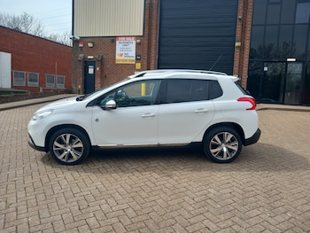 Used Peugeot 2008 2015 for sale - 78182619: Photo