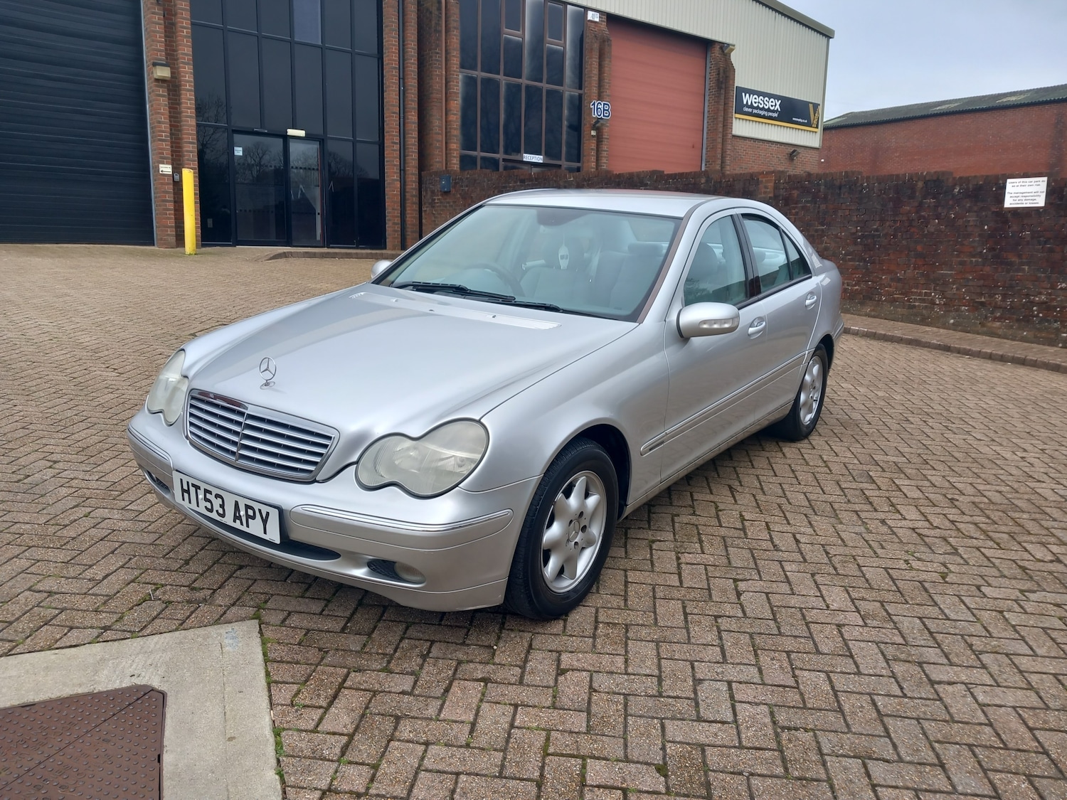 Used Mercedes-Benz C Class 2003 for sale - 77919131: Photo 3