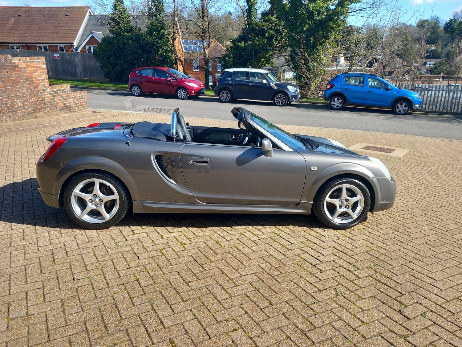 Used Toyota MR2 2004 for sale - 77890558: Photo 11
