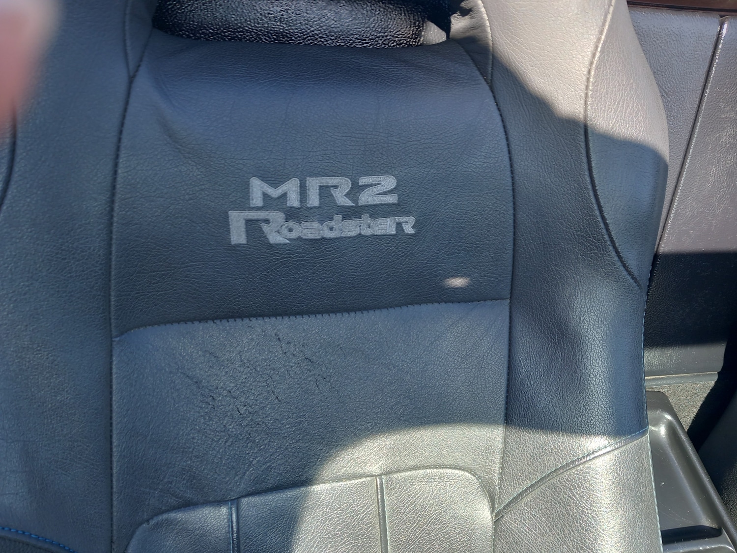 Used Toyota MR2 2004 for sale - 77890558: Photo 14