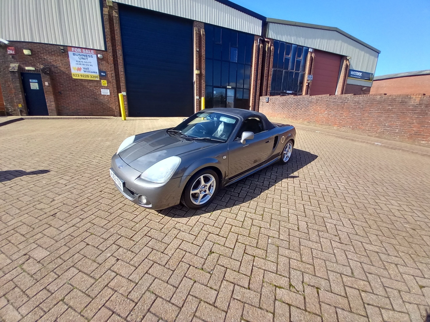 Used Toyota MR2 2004 for sale - 77890558: Photo 21