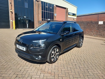 Used Citroen C4 Cactus 2017 for sale - 79606037: Photo