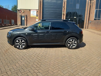 Used Citroen C4 Cactus 2017 for sale - 79606037: Photo
