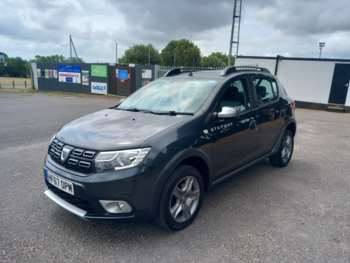 Used Dacia Sandero Stepway 2017 for sale - 75244693: Photo
